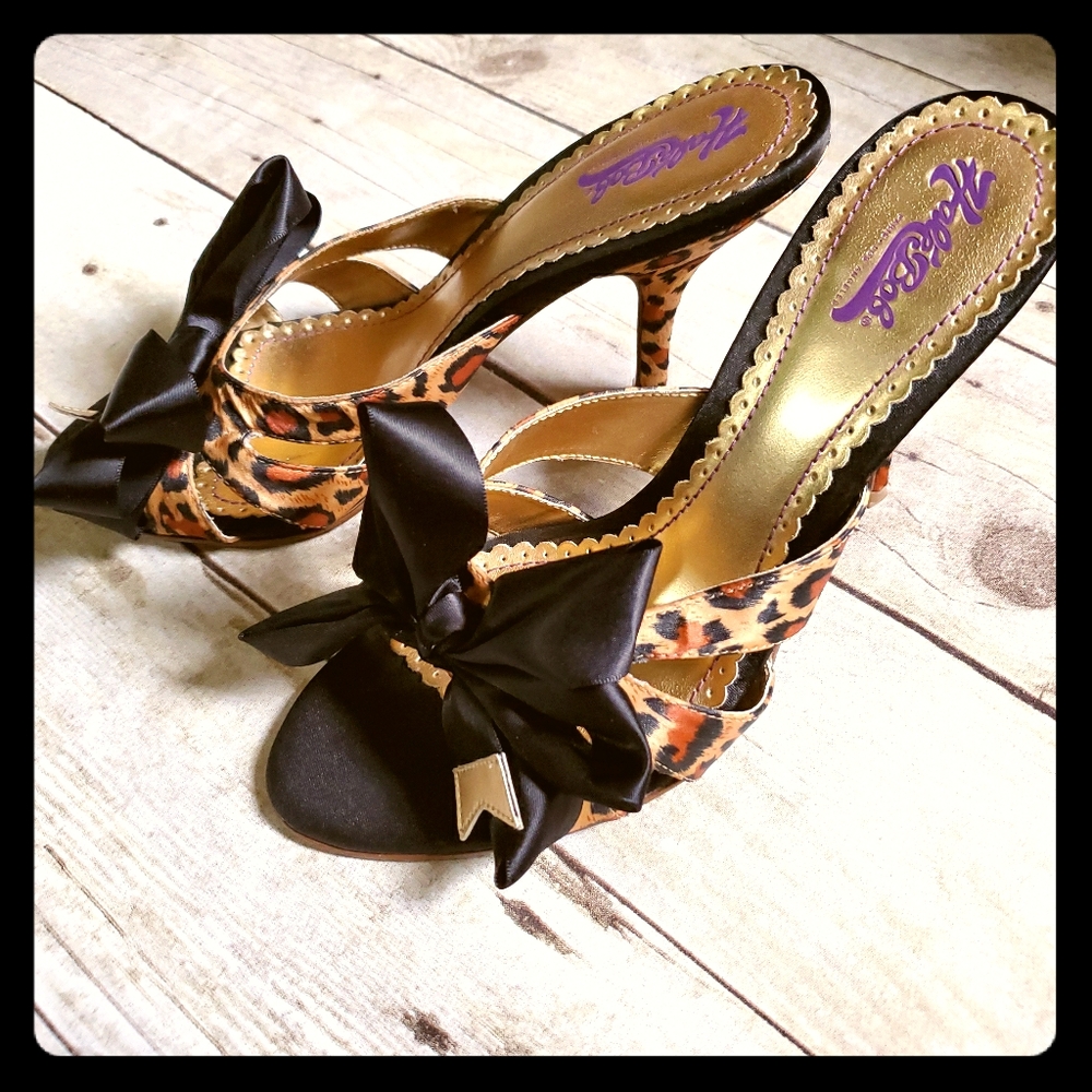 Hale Bob Leopard Print Pin Up Style Heels